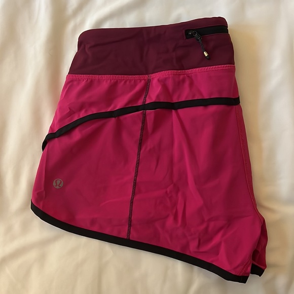 Lululemon speed up shorts size 8 - Picture 2 of 4